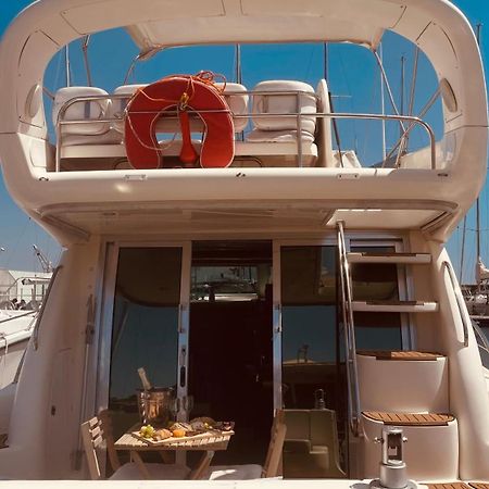 Payva & Branco Boats Iate Privado Em Cascais Hotel ภายนอก รูปภาพ